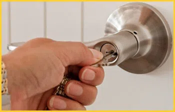 Exclusive Locksmith Service Reston, VA 703-570-4213 - 16-emergency-unlock